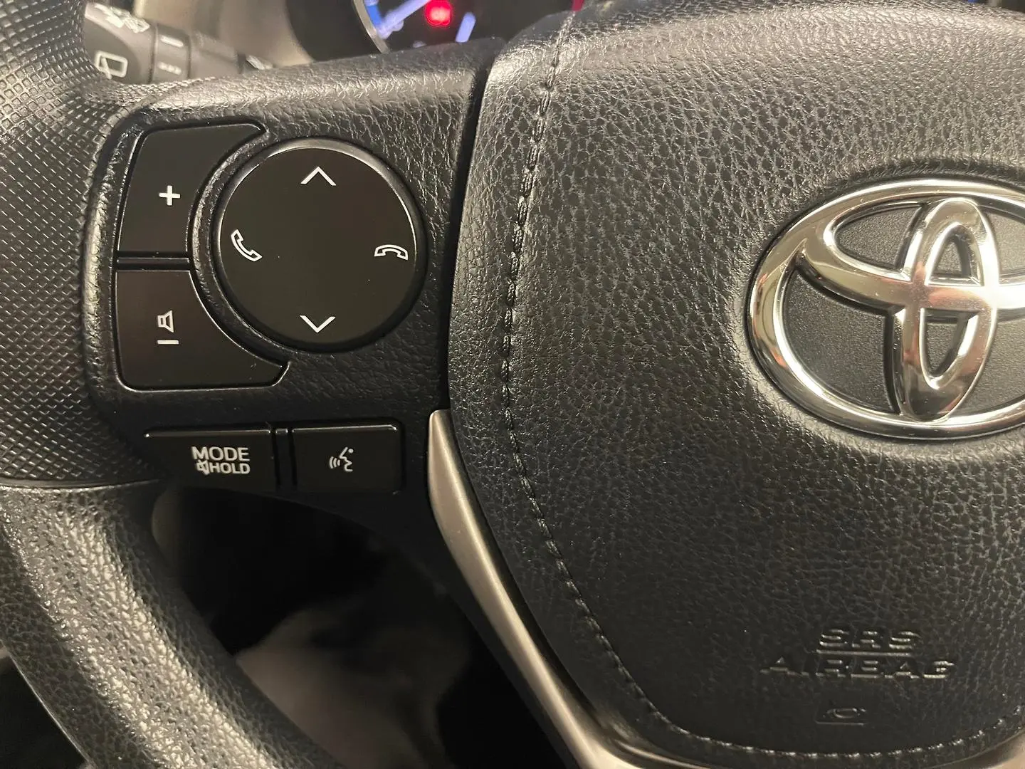 2018 Toyota RAV4 Gallery Image 29