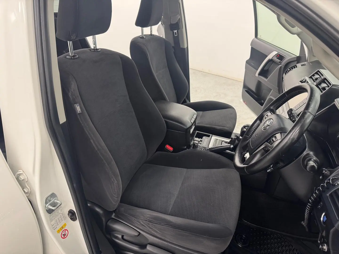 2018 Toyota Landcruiser Prado Gallery Image 25