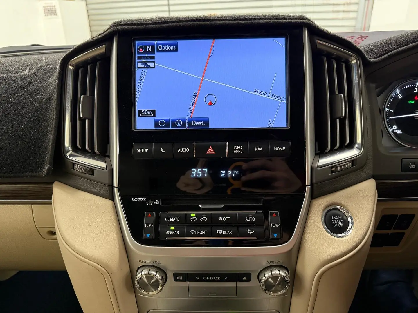 2018 Toyota Landcruiser Gallery Image 44