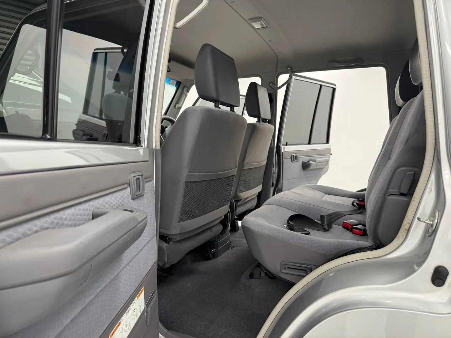 2018 Toyota Landcruiser Gallery Image 11