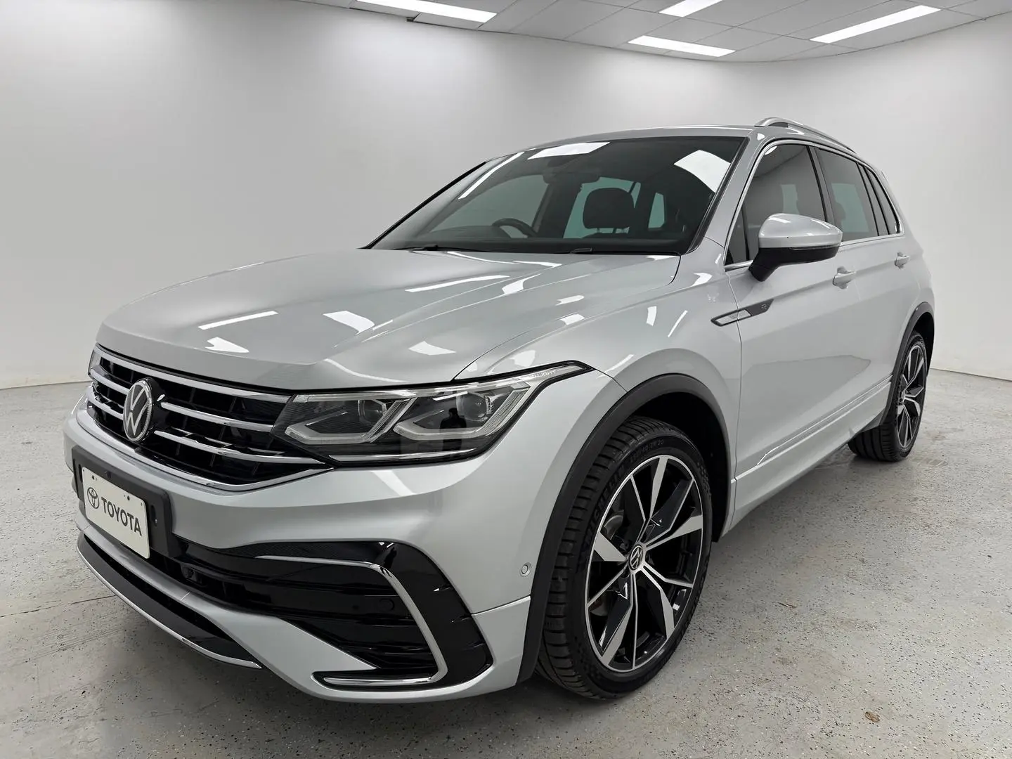 2021 Volkswagen Tiguan Gallery Image 7