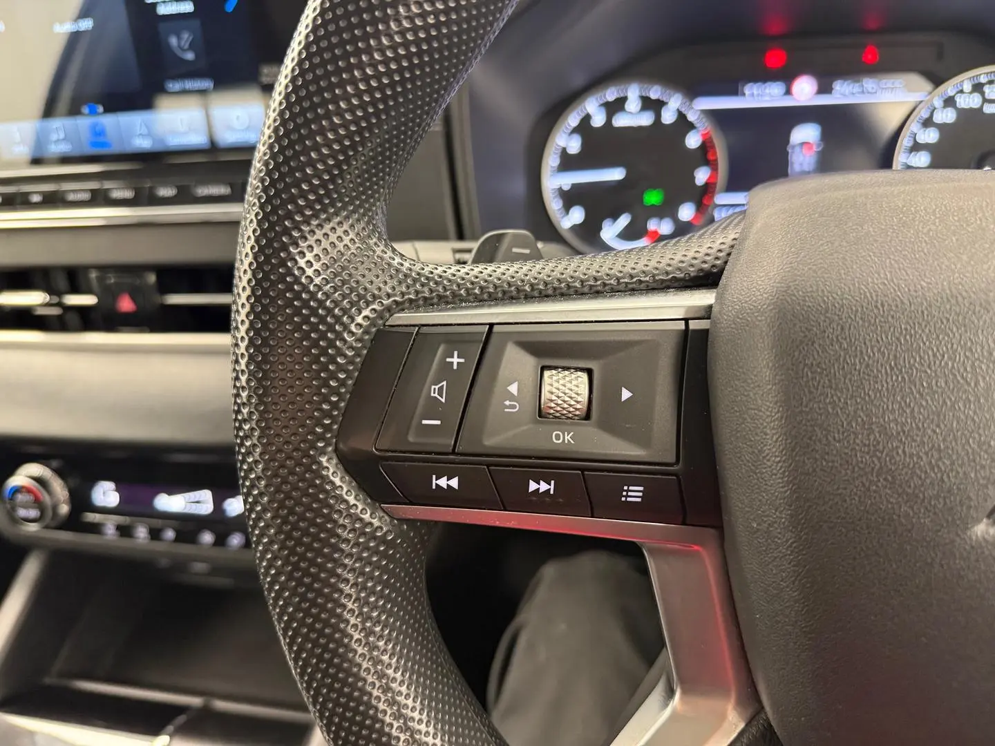 2022 Mitsubishi Outlander Gallery Image 28