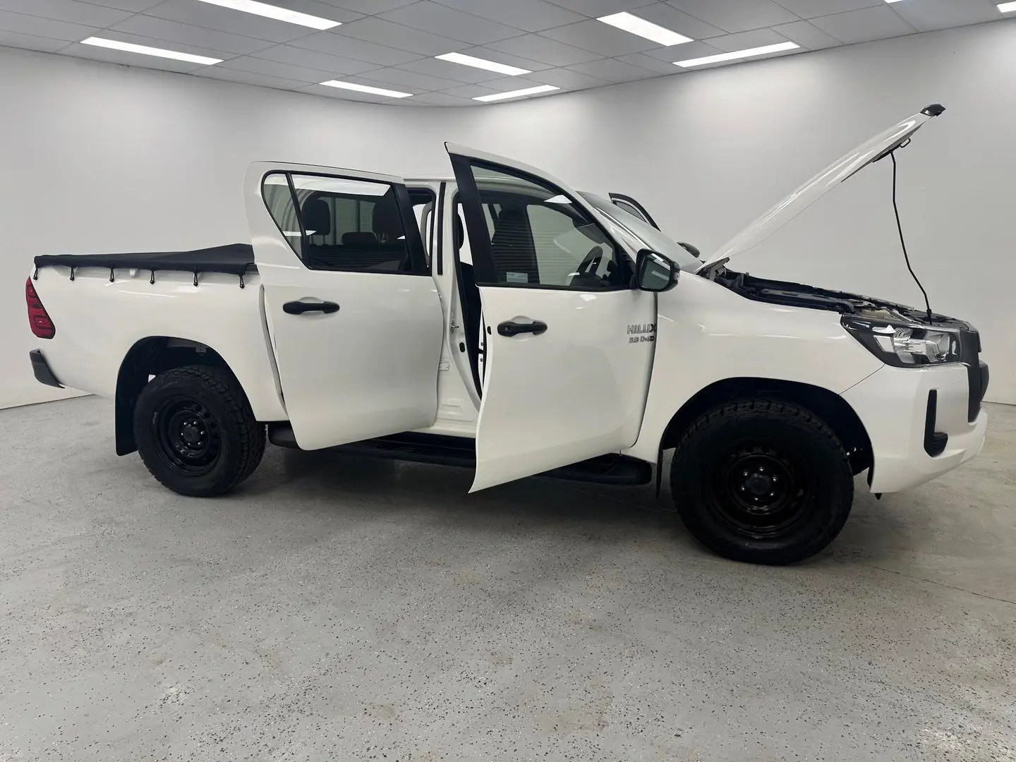 2022 Toyota Hilux Gallery Image 4