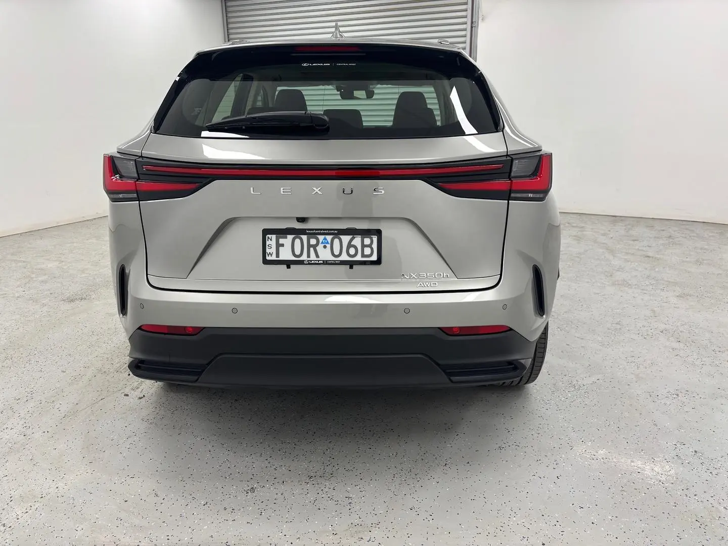 2025 Lexus NX Gallery Image 4