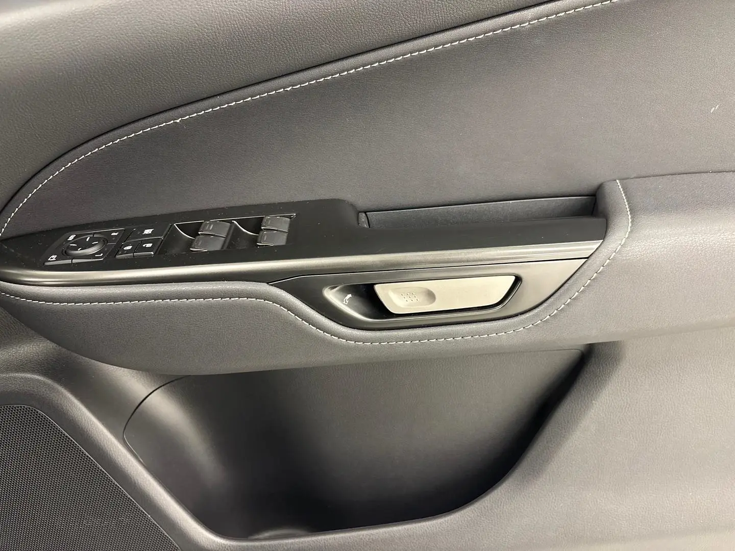 2025 Lexus NX Gallery Image 36