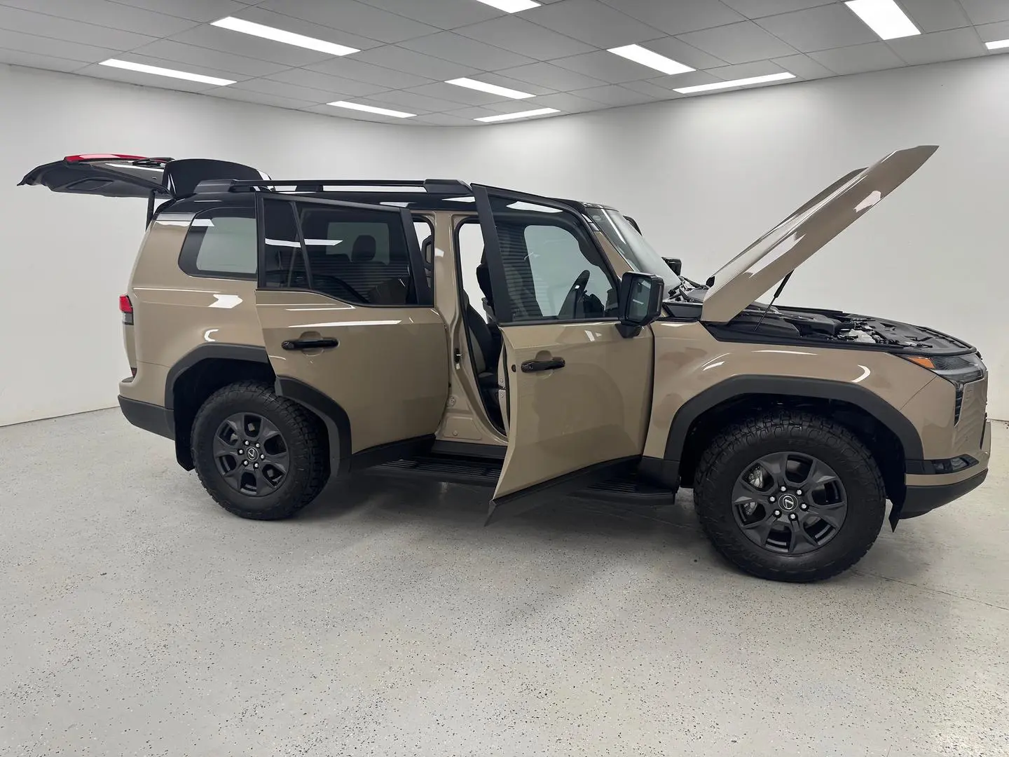 2024 Lexus GX Gallery Image 8