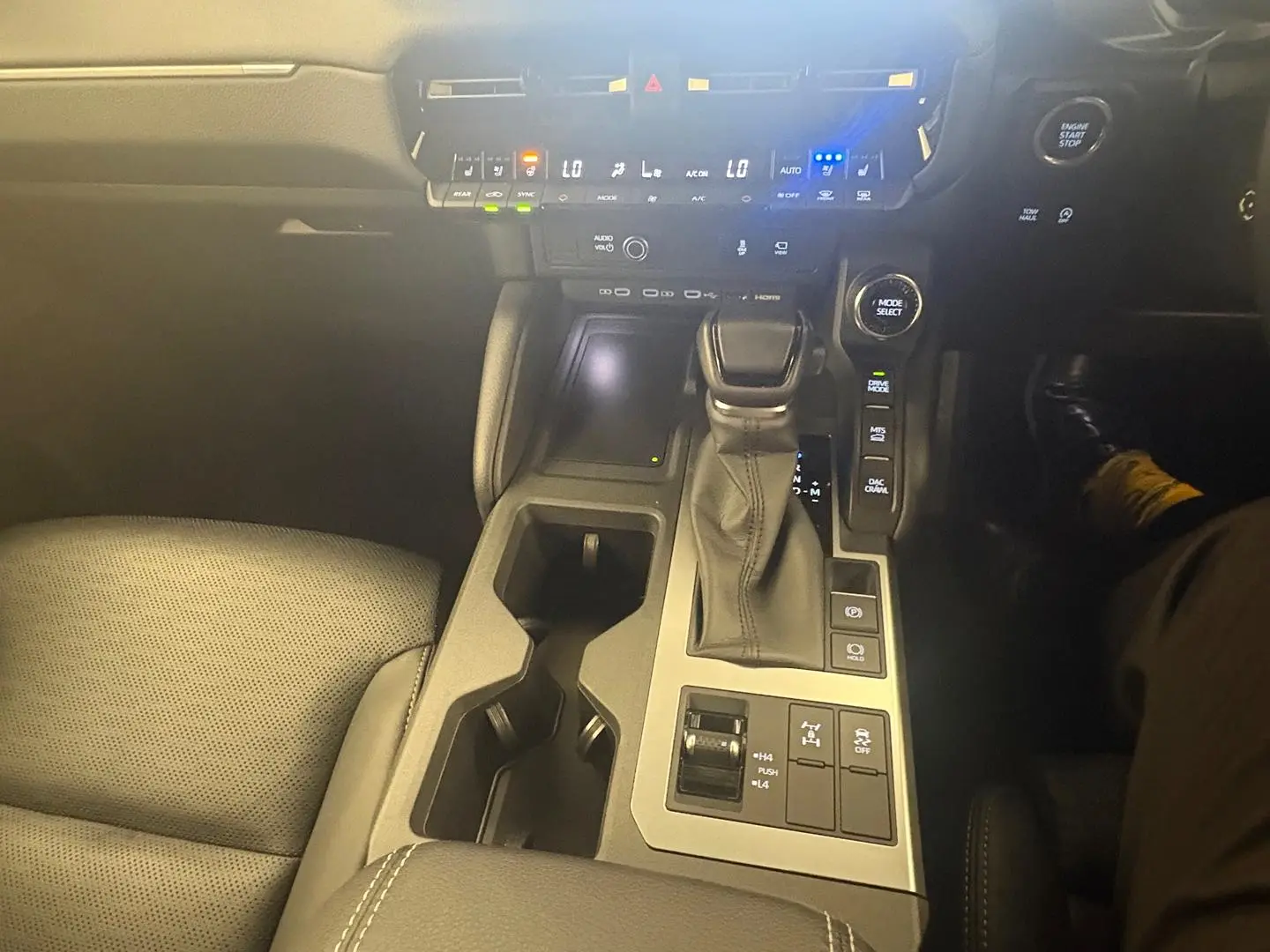 2025 Toyota Landcruiser Prado Gallery Image 28