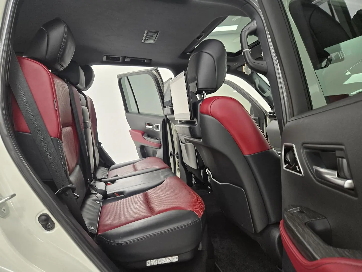 2021 Toyota Landcruiser Gallery Image 21