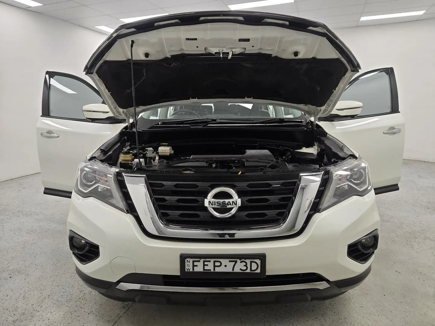 2017 Nissan Pathfinder Gallery Image 13