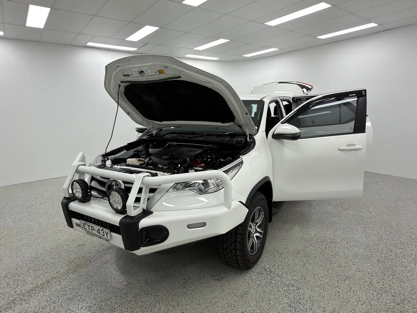 2019 Toyota Fortuner Gallery Image 11