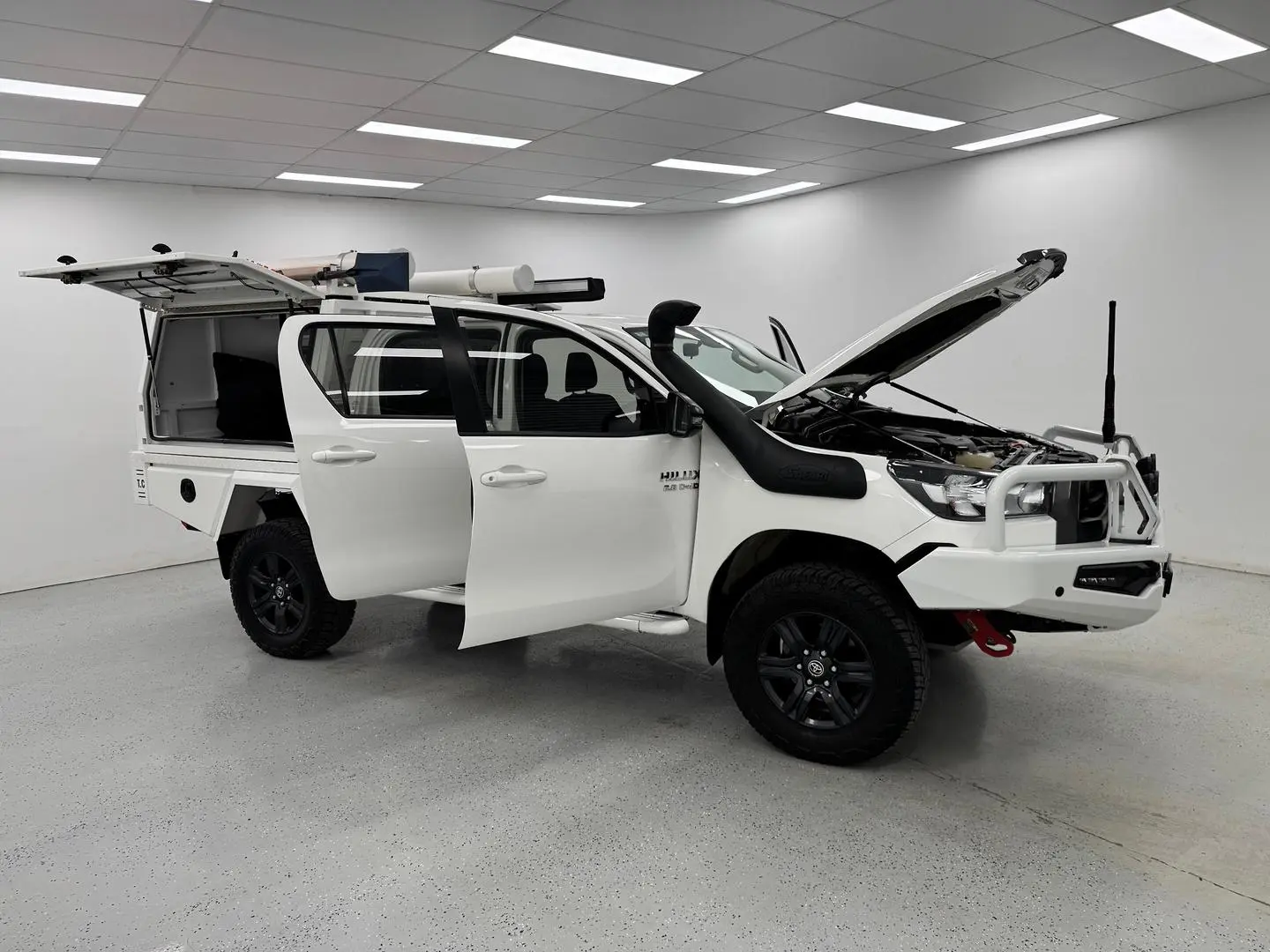 2023 Toyota Hilux Gallery Image 7