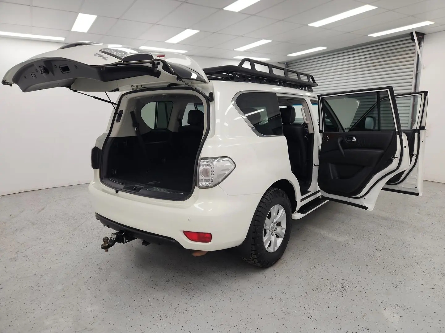 2016 Nissan Patrol Gallery Image 10