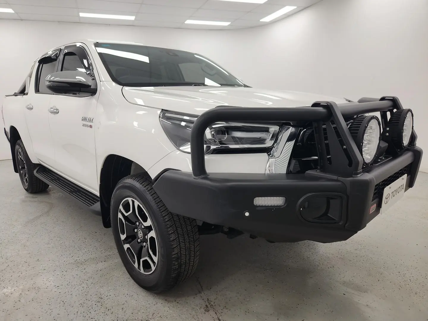 2023 Toyota Hilux Gallery Image 1