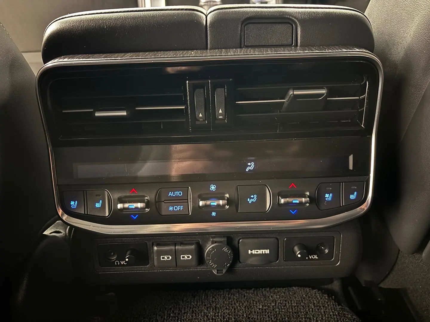 2022 Toyota Landcruiser Gallery Image 25