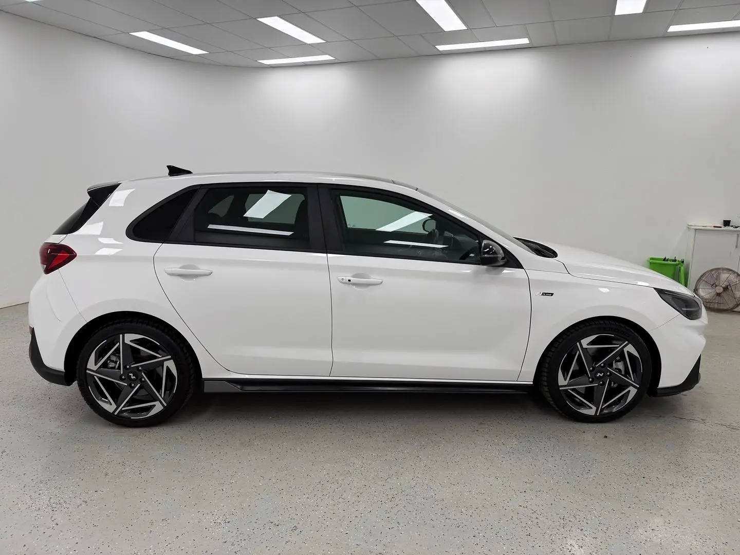 2024 Hyundai i30 Gallery Image 2