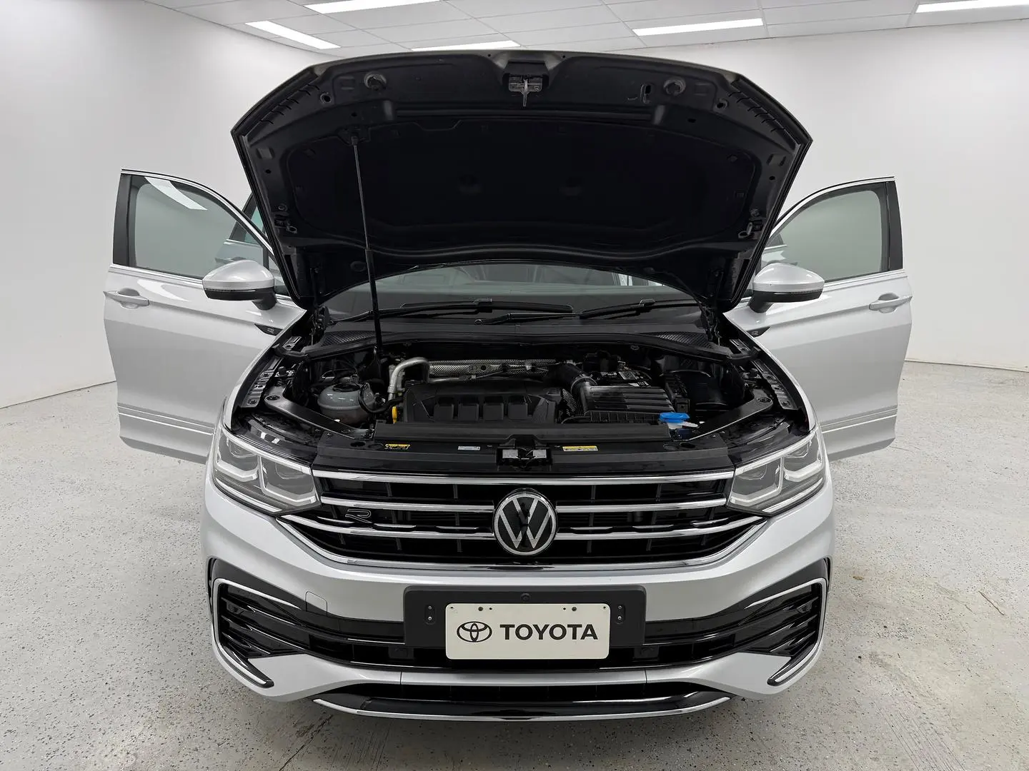 2021 Volkswagen Tiguan Gallery Image 23