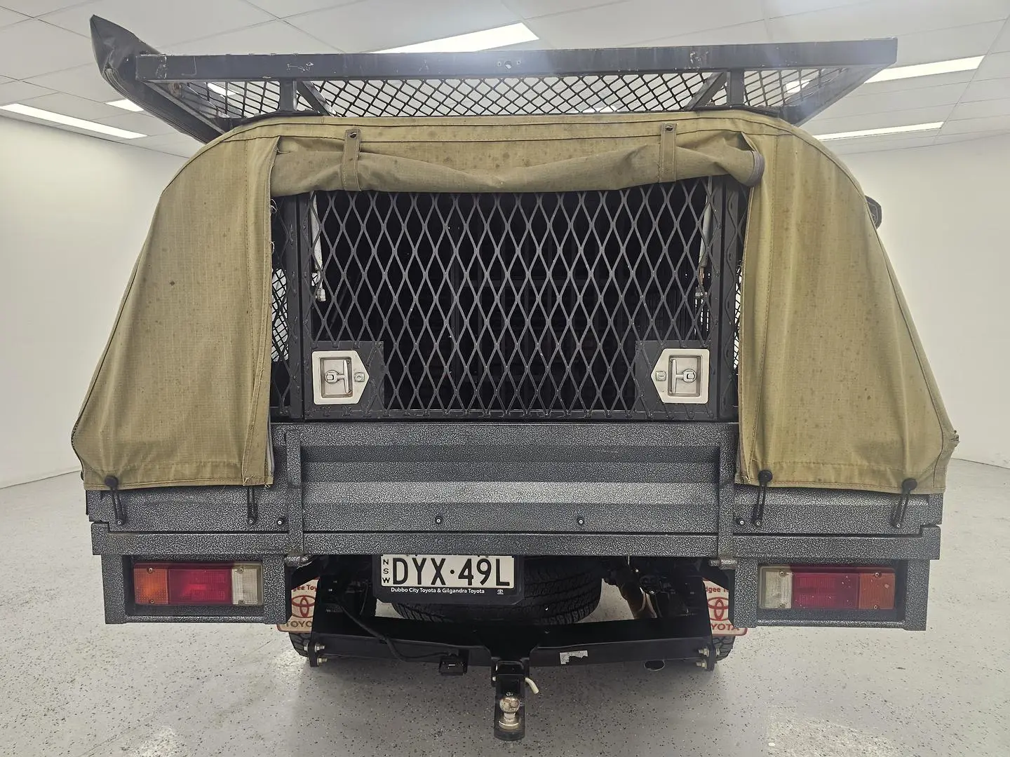 2018 Toyota Hilux Gallery Image 4