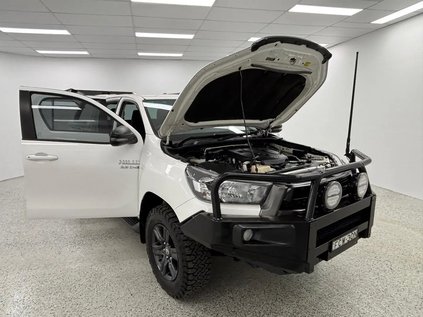 2023 Toyota Hilux Gallery Image 8