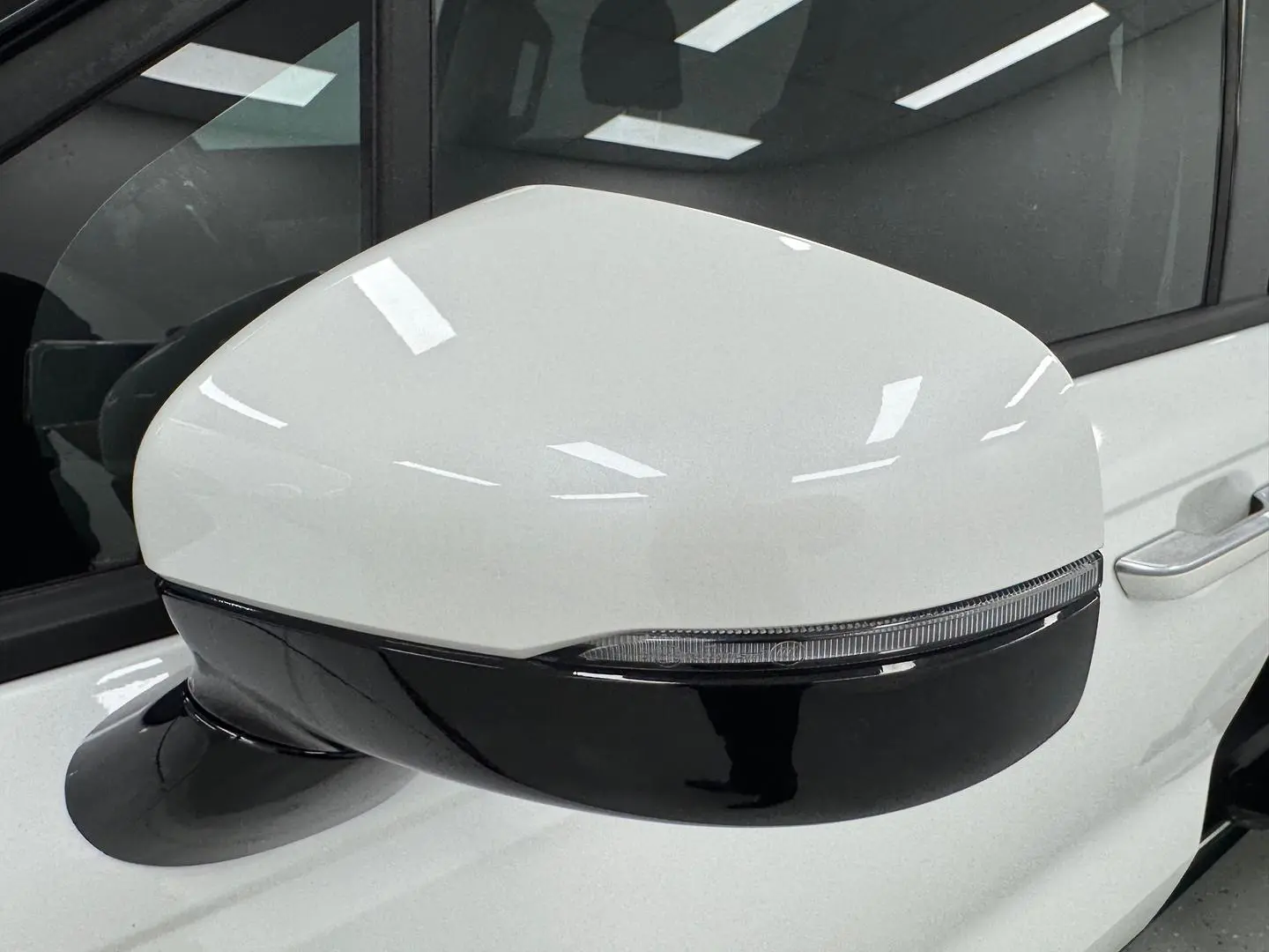 2023 Kia Carnival Gallery Image 35