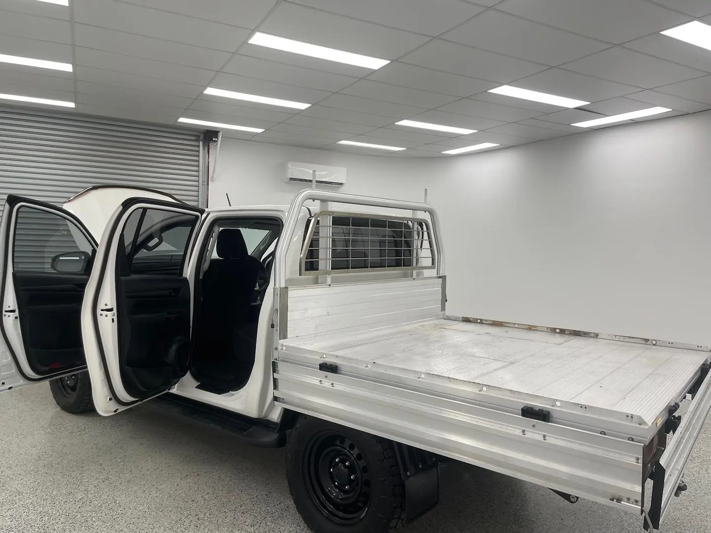 2020 Toyota Hilux Gallery Image 10