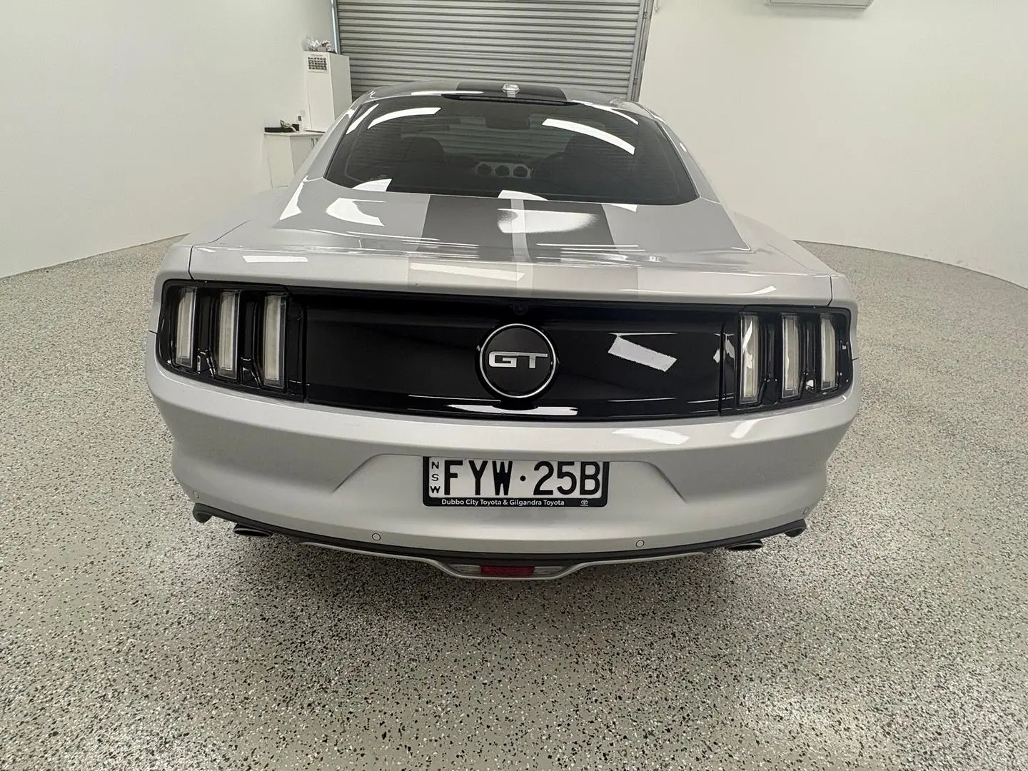 2017 Ford Mustang Gallery Image 6