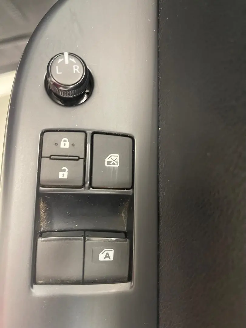 2024 Toyota Hilux Gallery Image 18