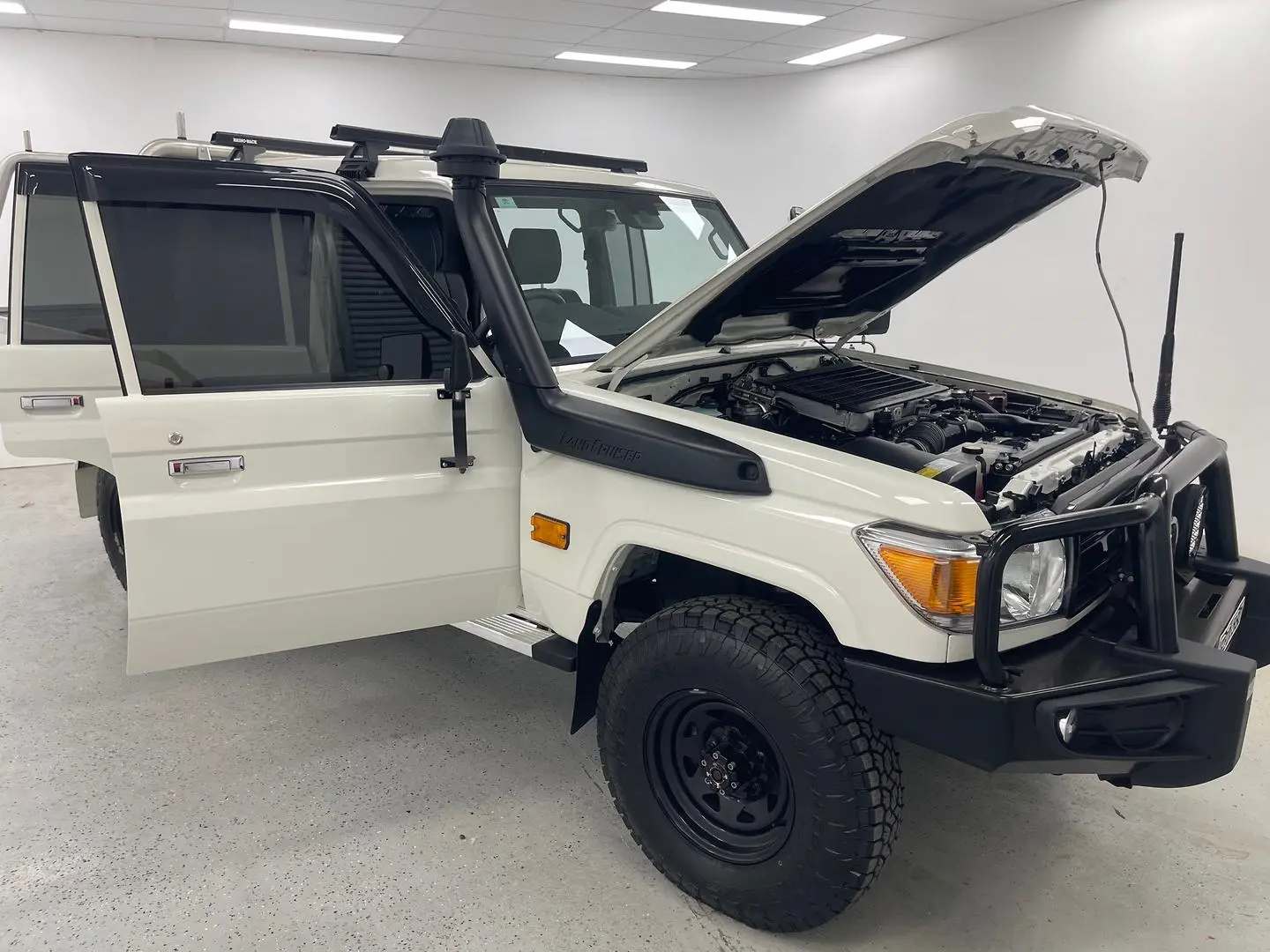 2023 Toyota Landcruiser Gallery Image 8