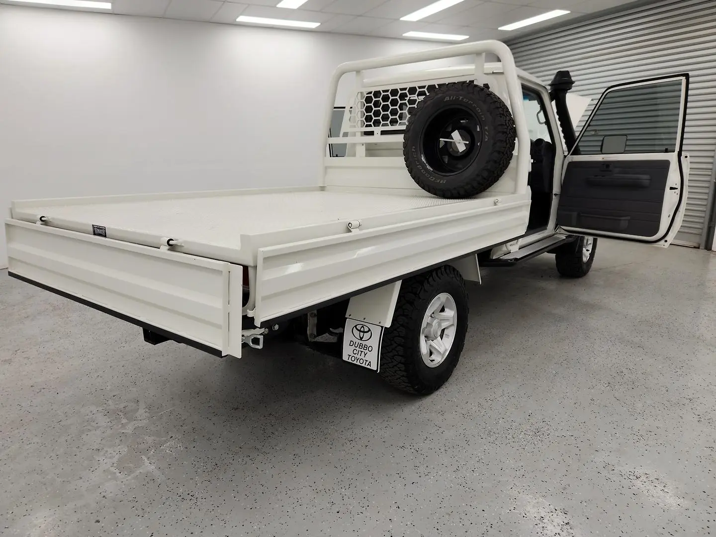 2022 Toyota Landcruiser Gallery Image 10
