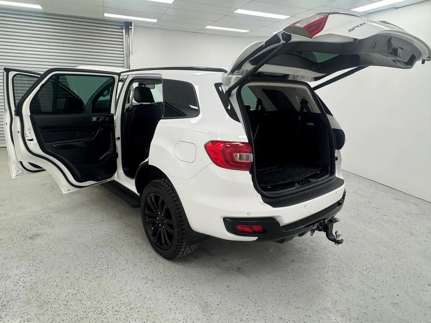 2020 Ford Everest Gallery Image 10