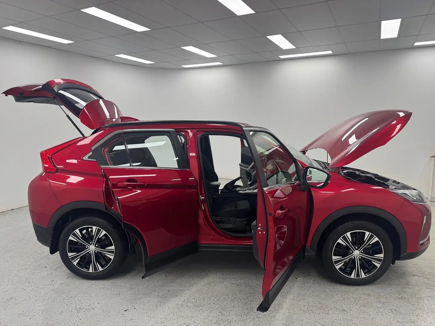 2019 Mitsubishi Eclipse Cross Gallery Image 8