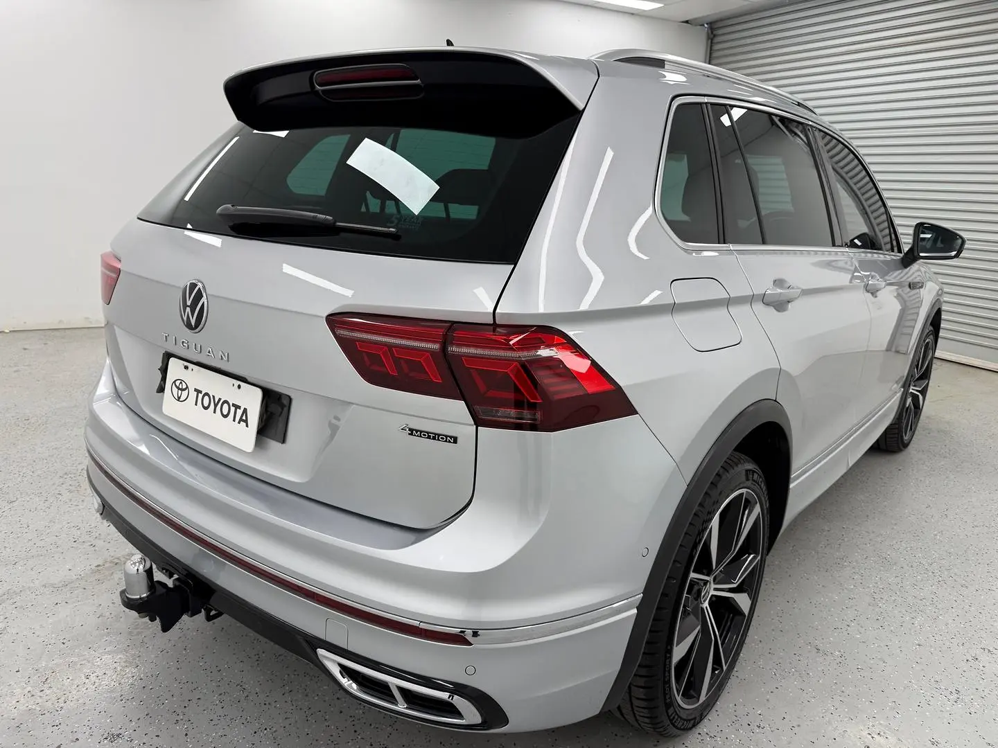 2021 Volkswagen Tiguan Gallery Image 3