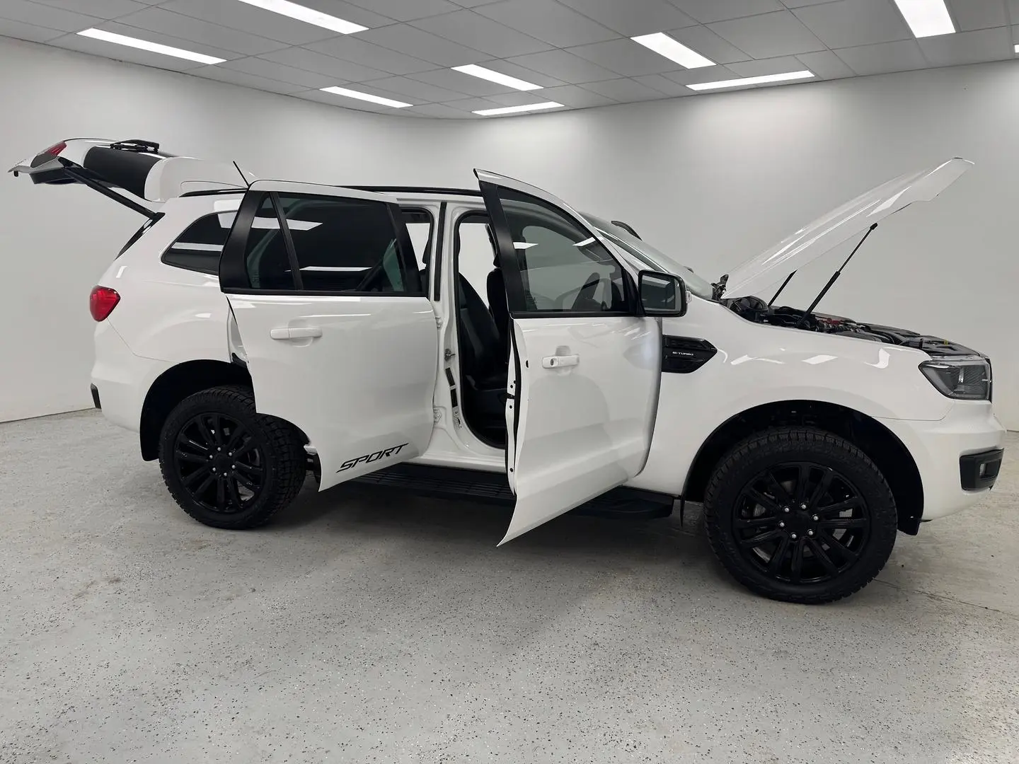 2020 Ford Everest Gallery Image 8