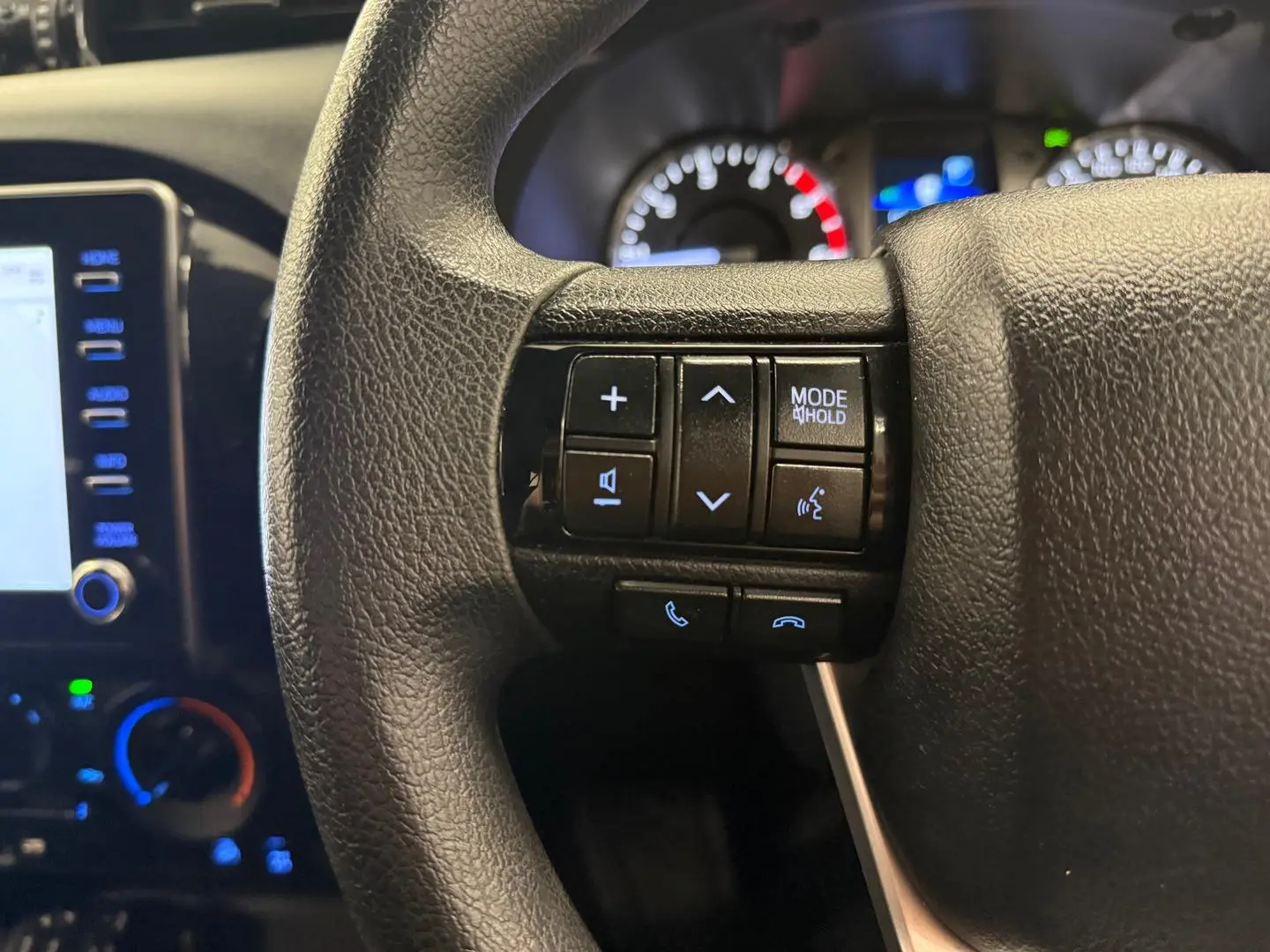 2022 Toyota Hilux Gallery Image 39
