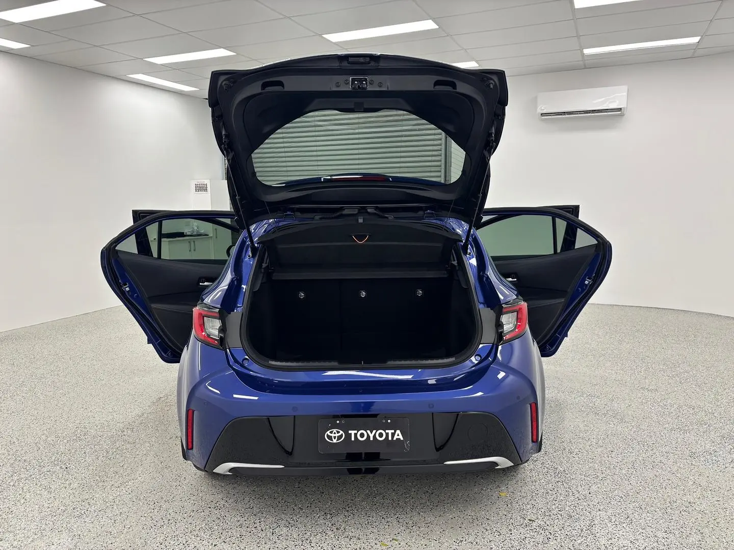 2025 Toyota Corolla Gallery Image 11