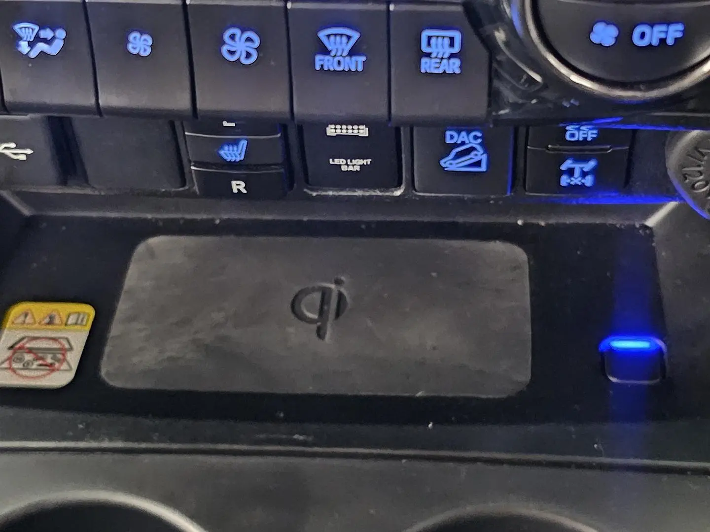 2025 Toyota Hilux Gallery Image 33