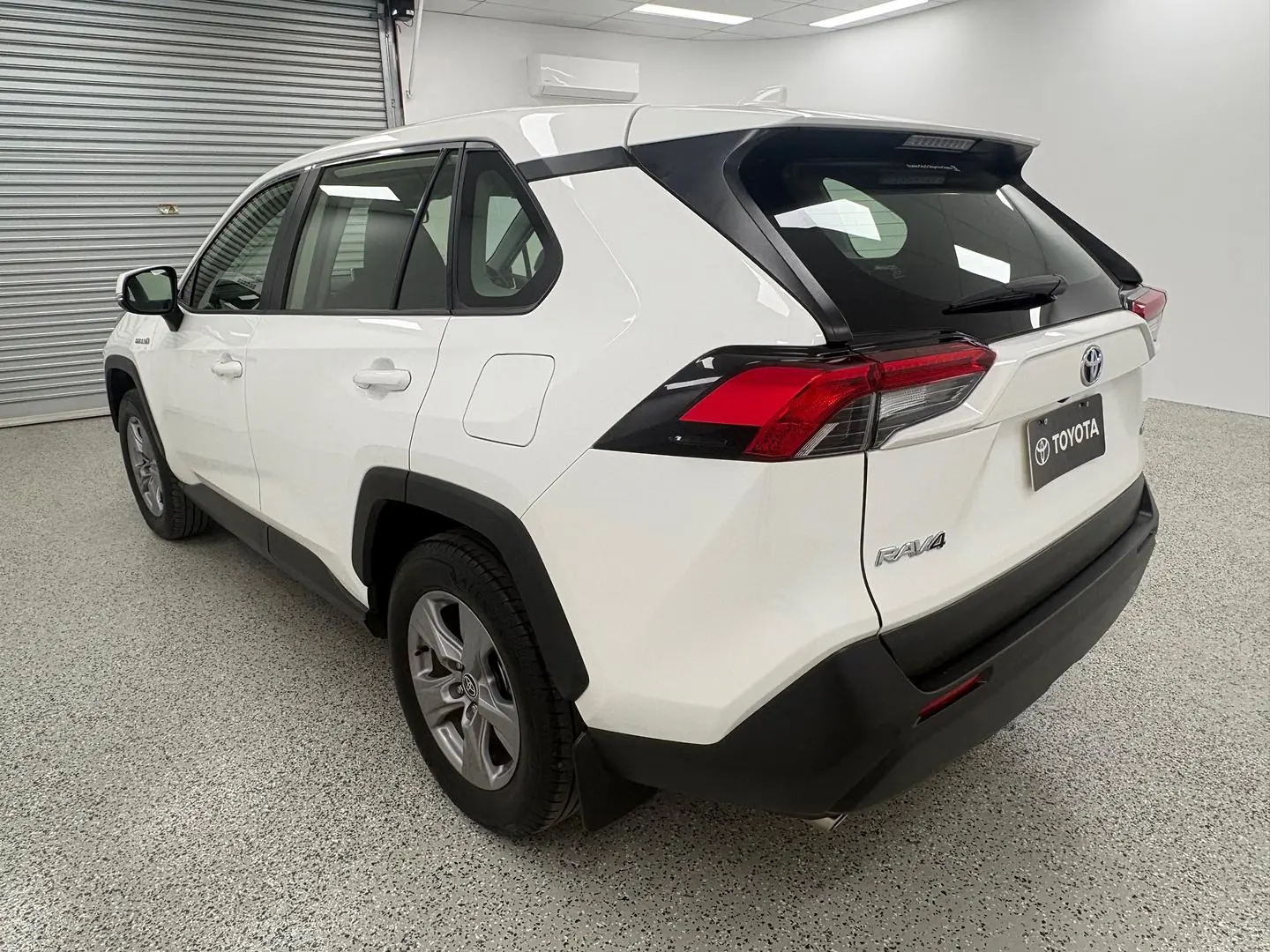 2024 Toyota RAV4 Gallery Image 5